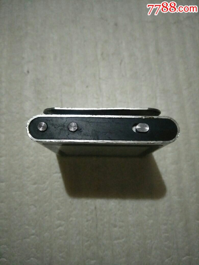 苹果小夹子mp3充电线头_苹果小夹子mp3拆机_苹果小夹子mp3拆机