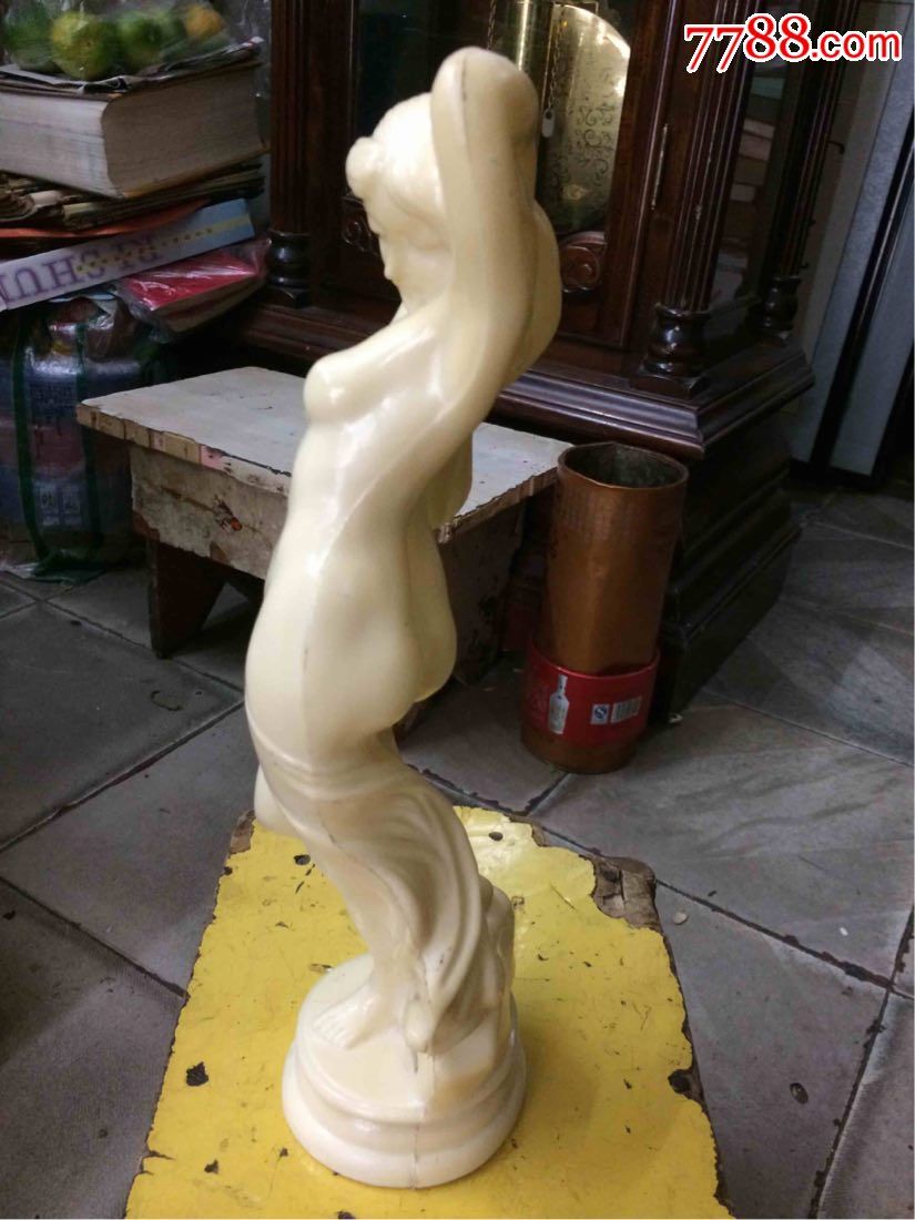 美女塑像