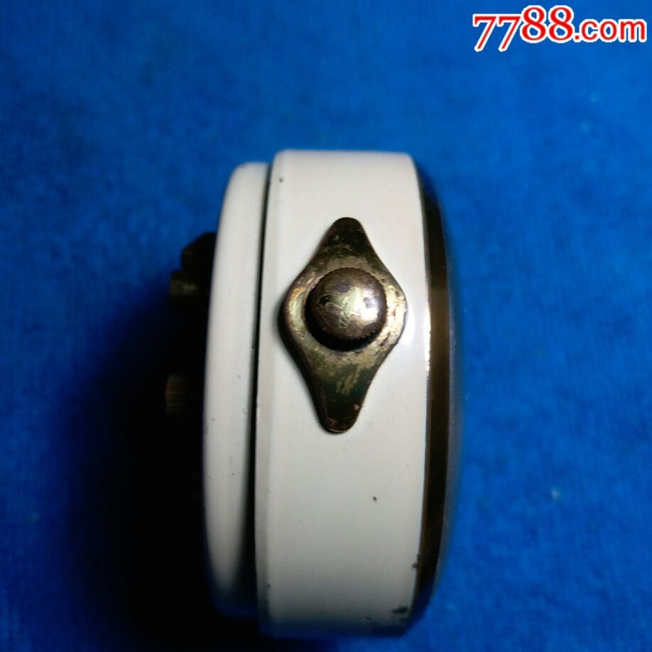 8天15钻闹钟,倍高钟厂生产,是最早期的