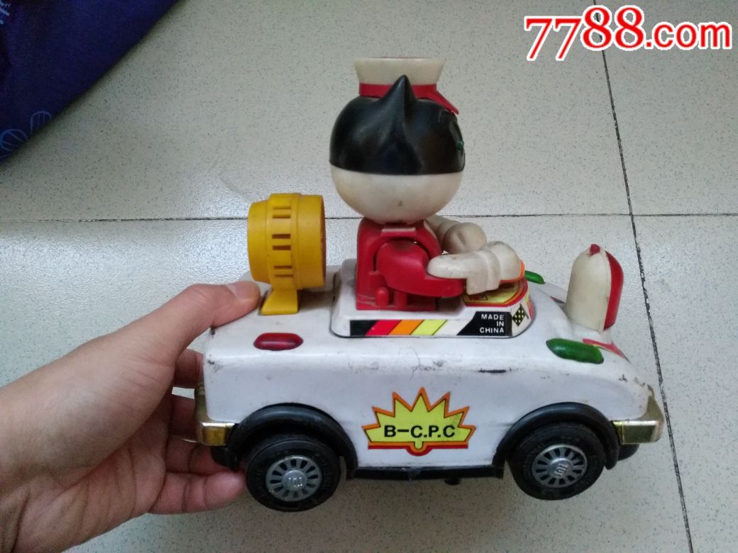 黑猫警长警车