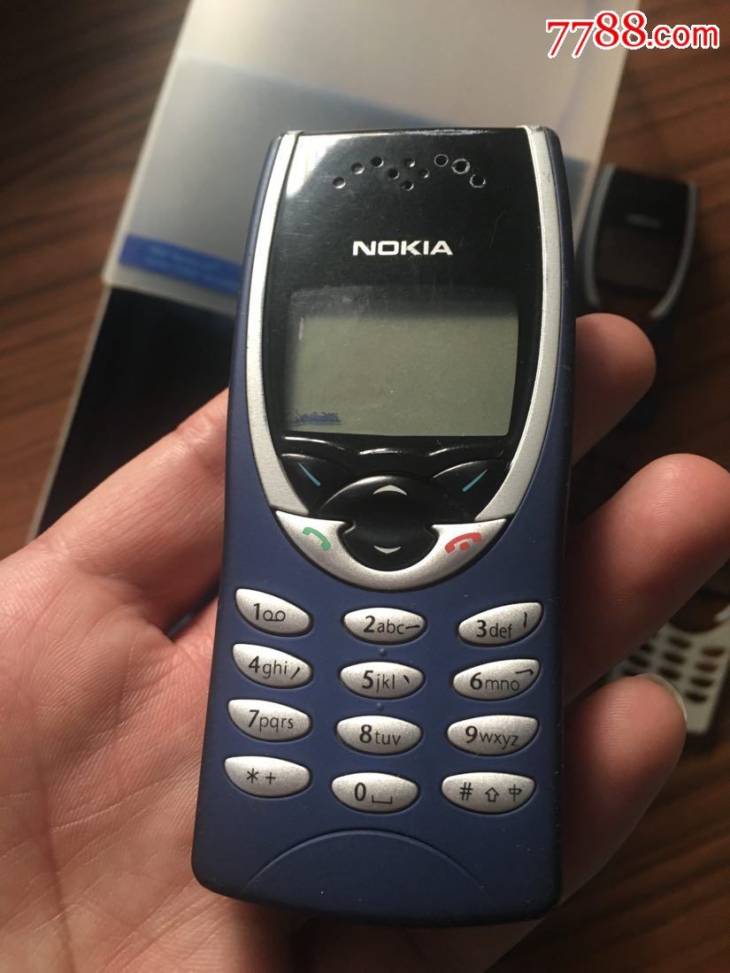 nokia8210老手机诺基亚8210带盒子