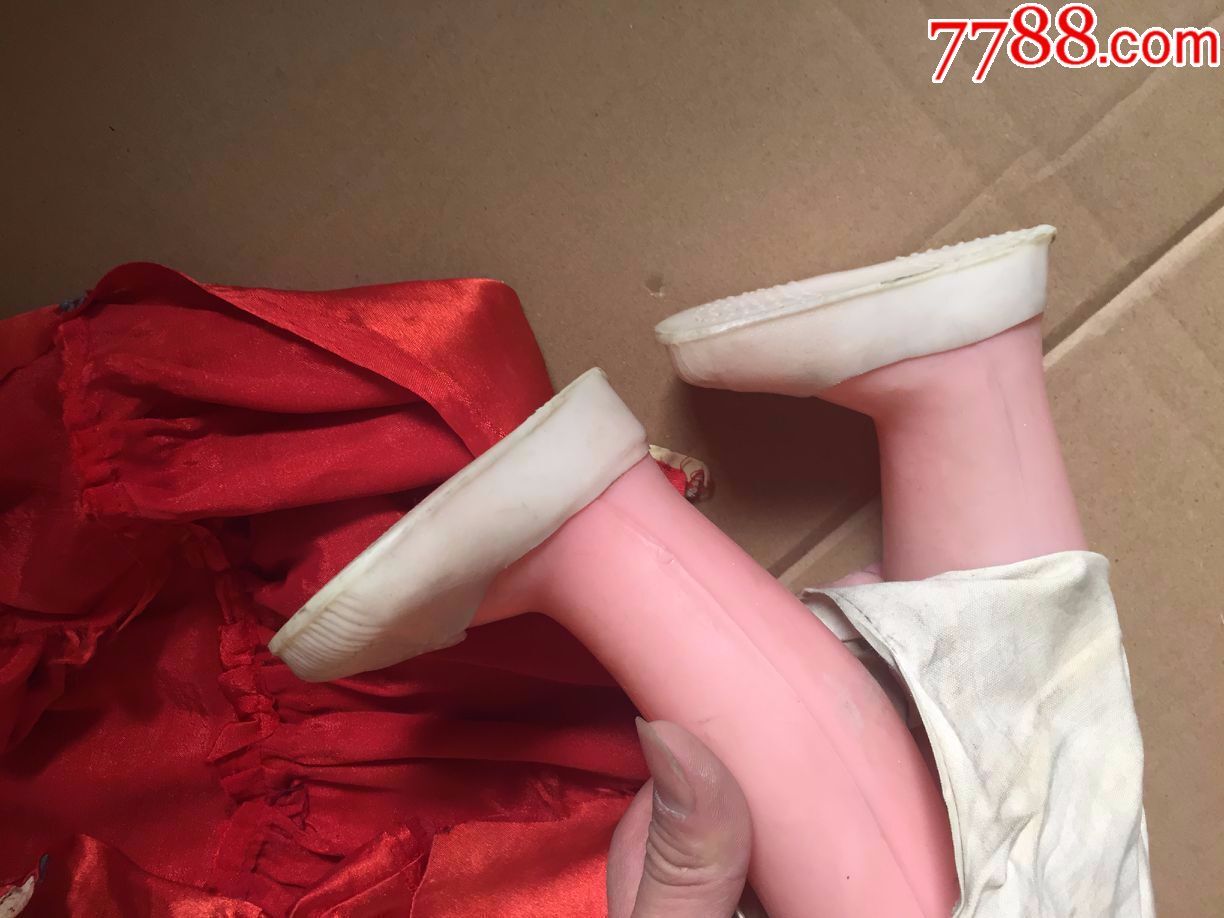 怀旧老娃娃玩具一个【有鞋,有衣服】