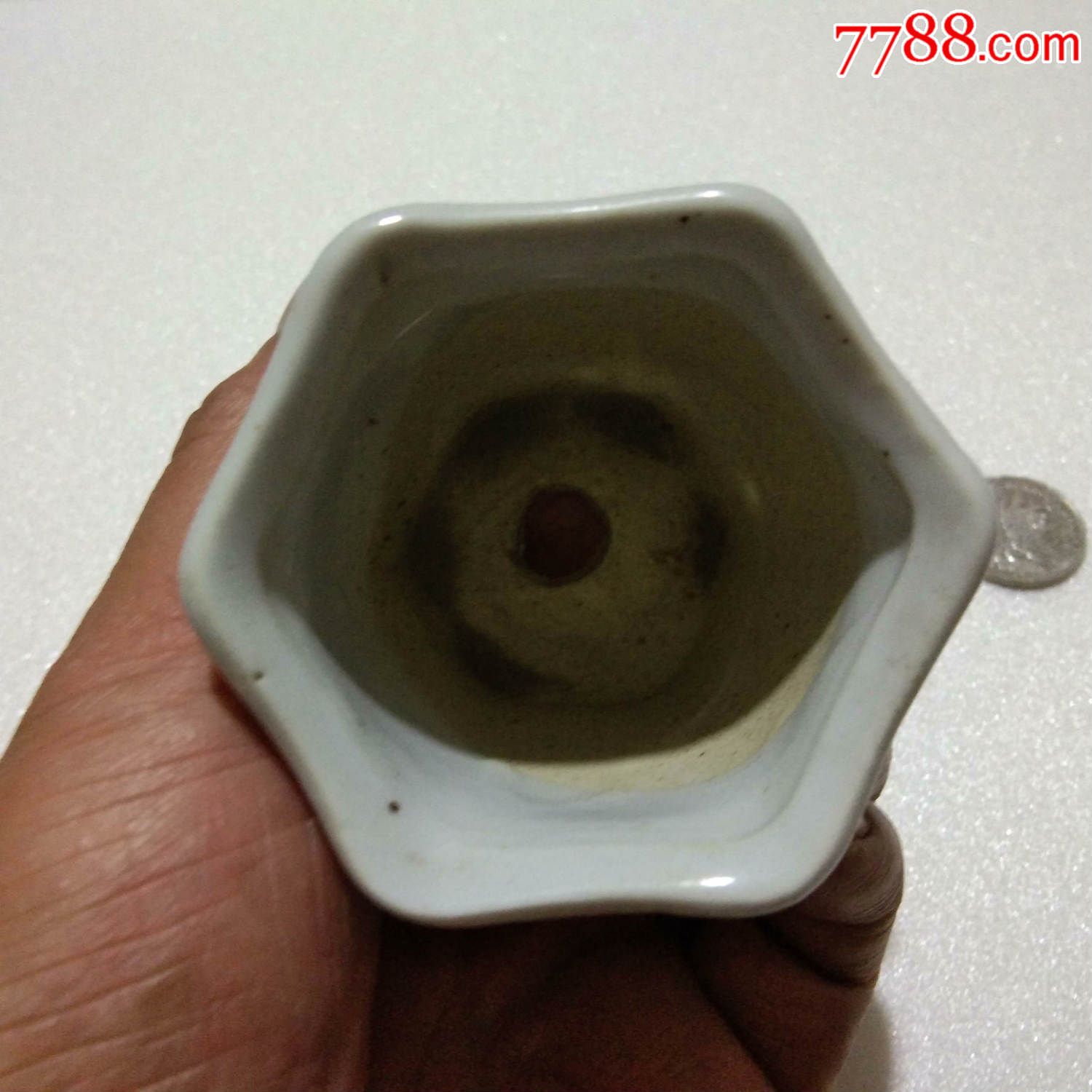 袖珍瓷器蓝釉六角小花盆竹子图案