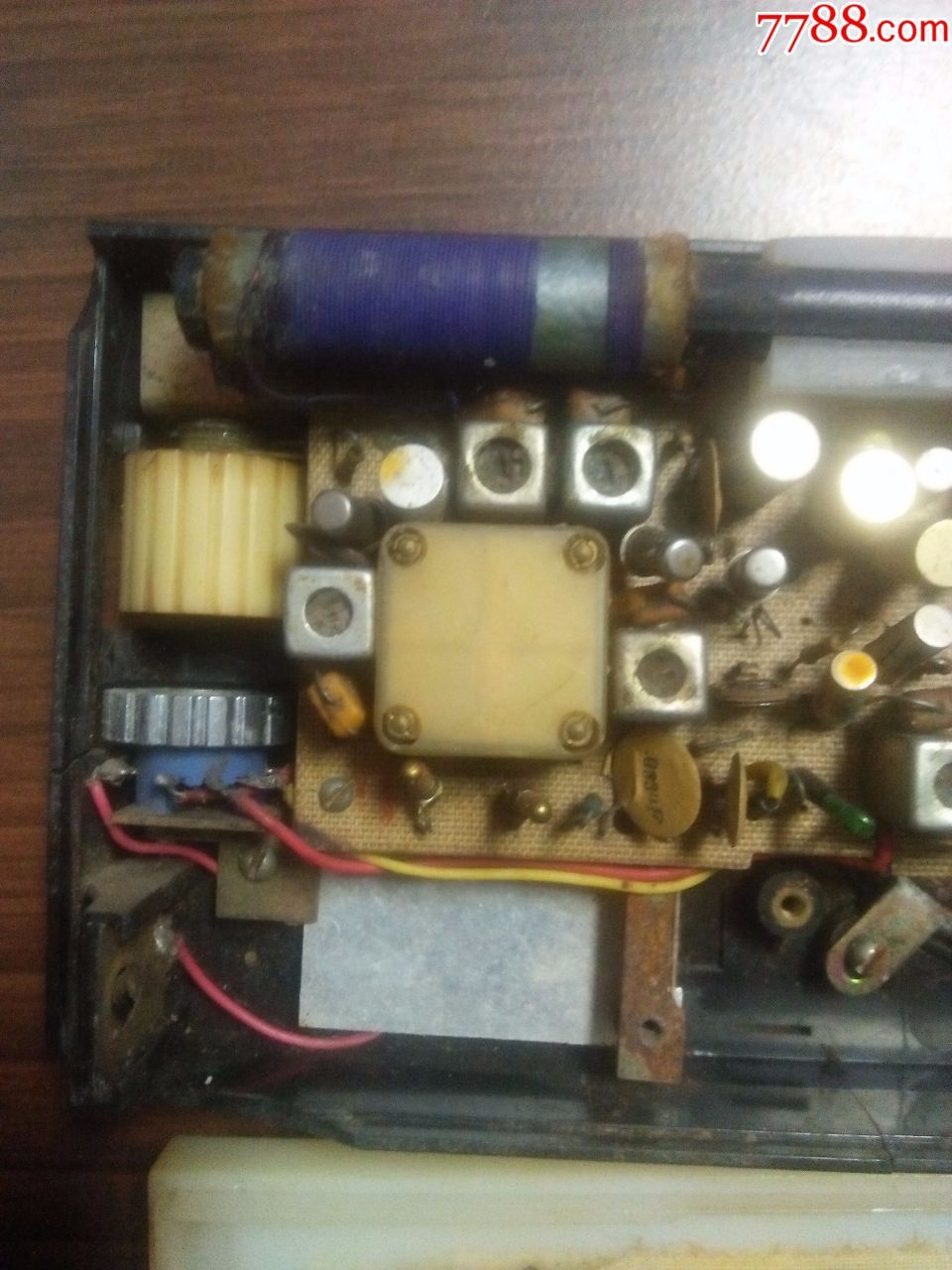 英雄f602型老式收音机