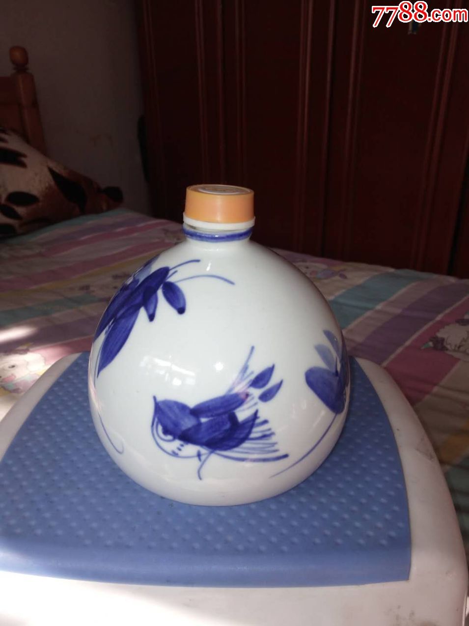 景德镇玉凤窑纯手绘【黑土地】酒瓶一个【原盖】