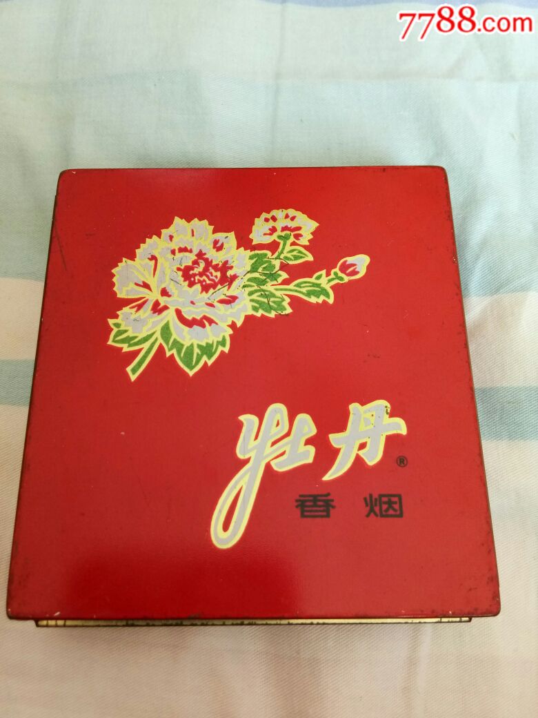 上海产牡丹牌香烟合(8.1X8.8)