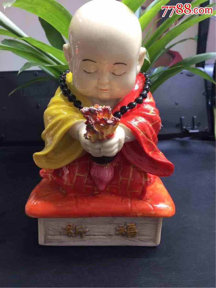 一座《祈福小和尚》