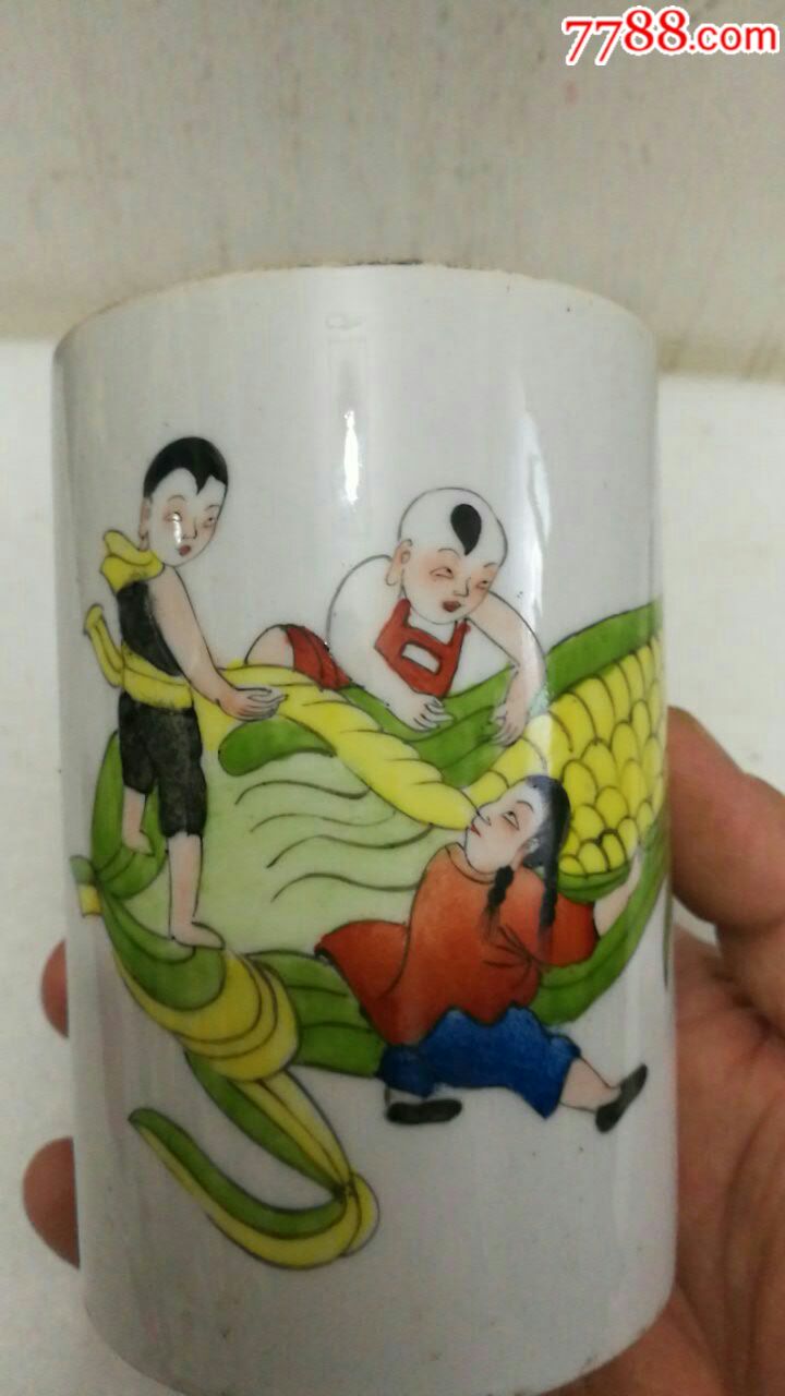 五六十年代手绘瓷文房用品(笔筒)景德镇