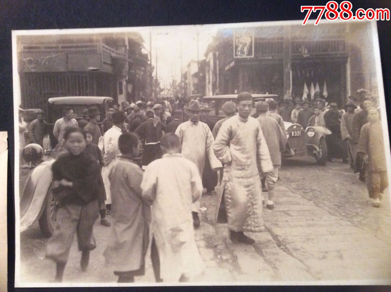 1935年左右的南京南门大街街景老照片,有"京321"