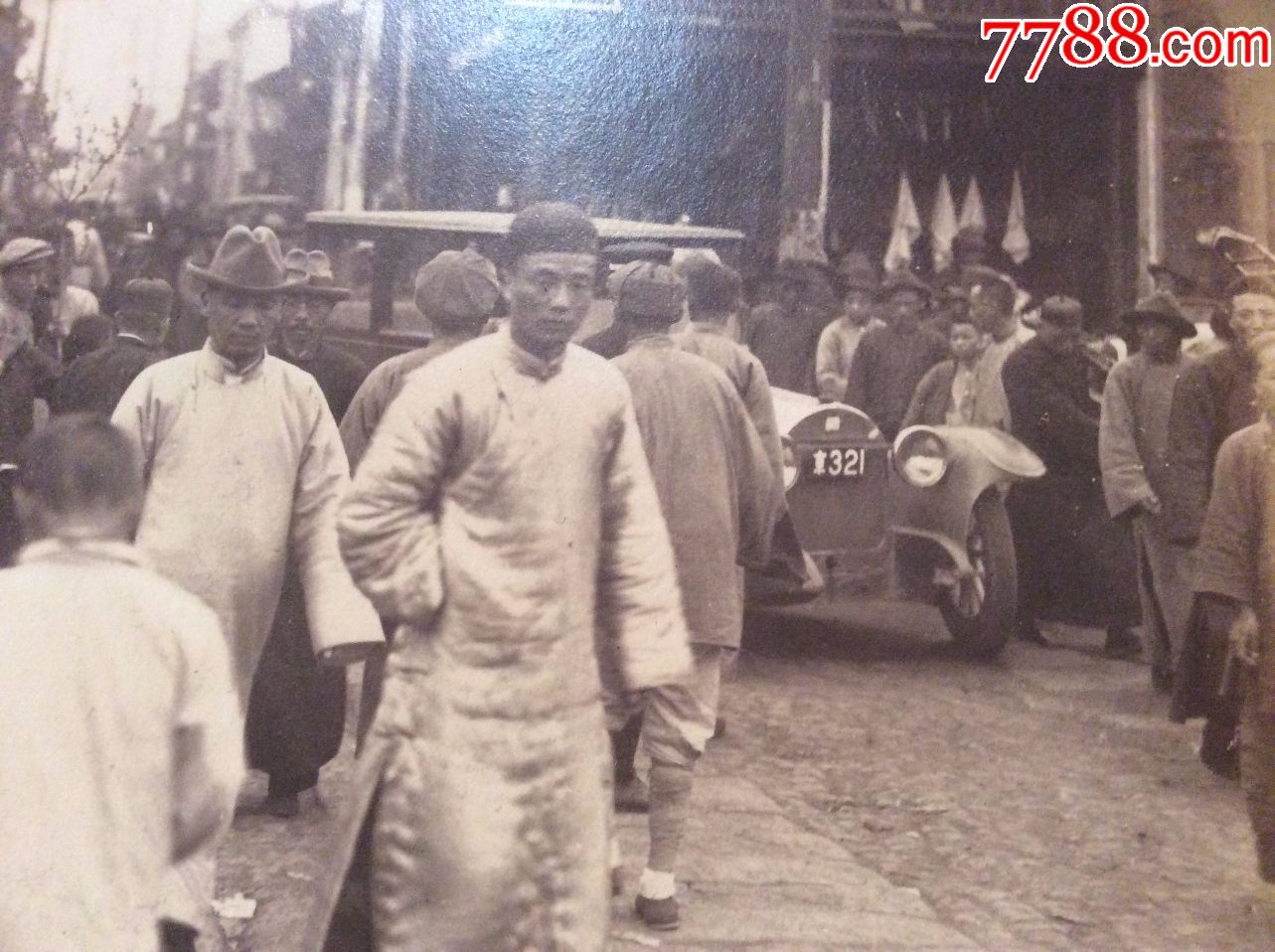 1935年左右的南京南门大街街景老照片,有"京321"
