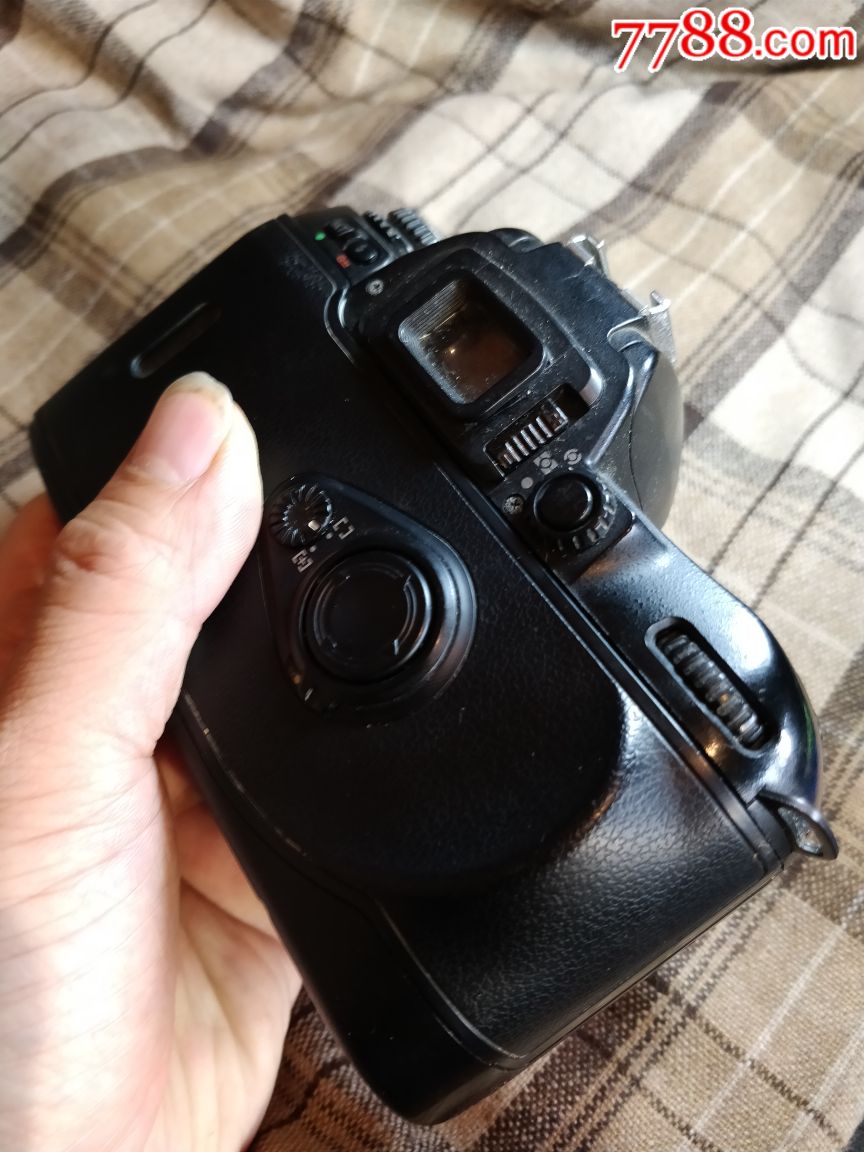佳能尼康对比_尼康f75对比f80_尼康f80 d100