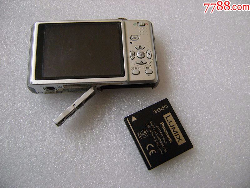 松下数码照相机,不开机,坏品,配件出,实物图