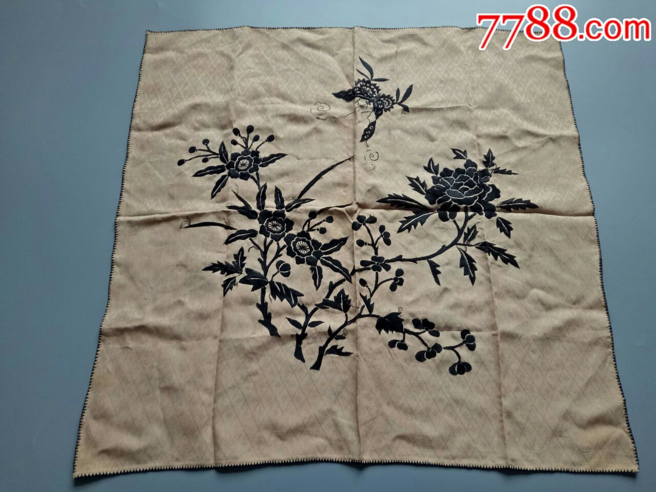 清代花蝶纹双面绣丝绸手绢