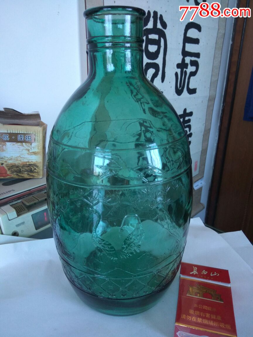 大玻璃瓶子