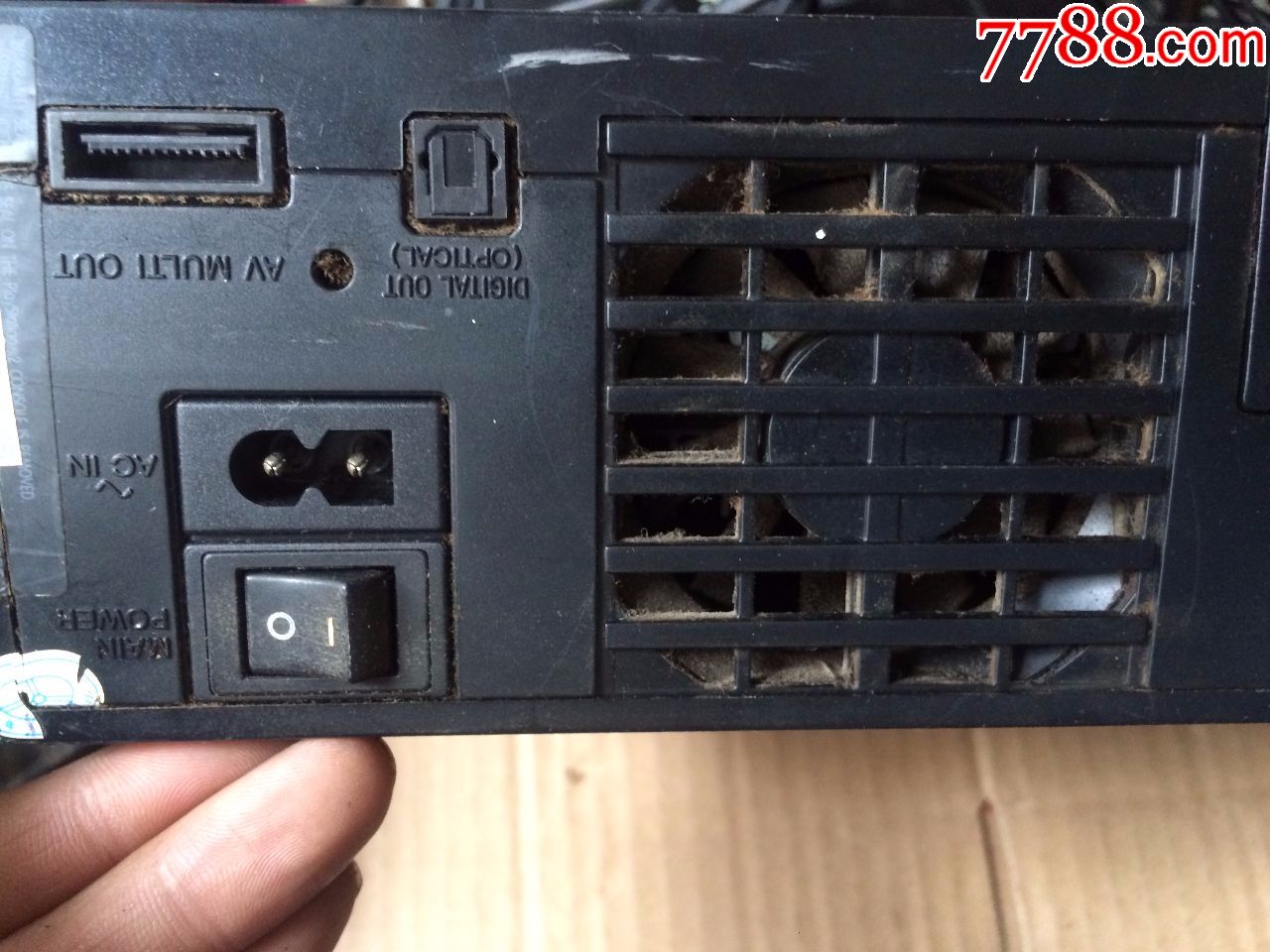 一台经典sony索尼-ps2电视游戏机(pt623779970)
