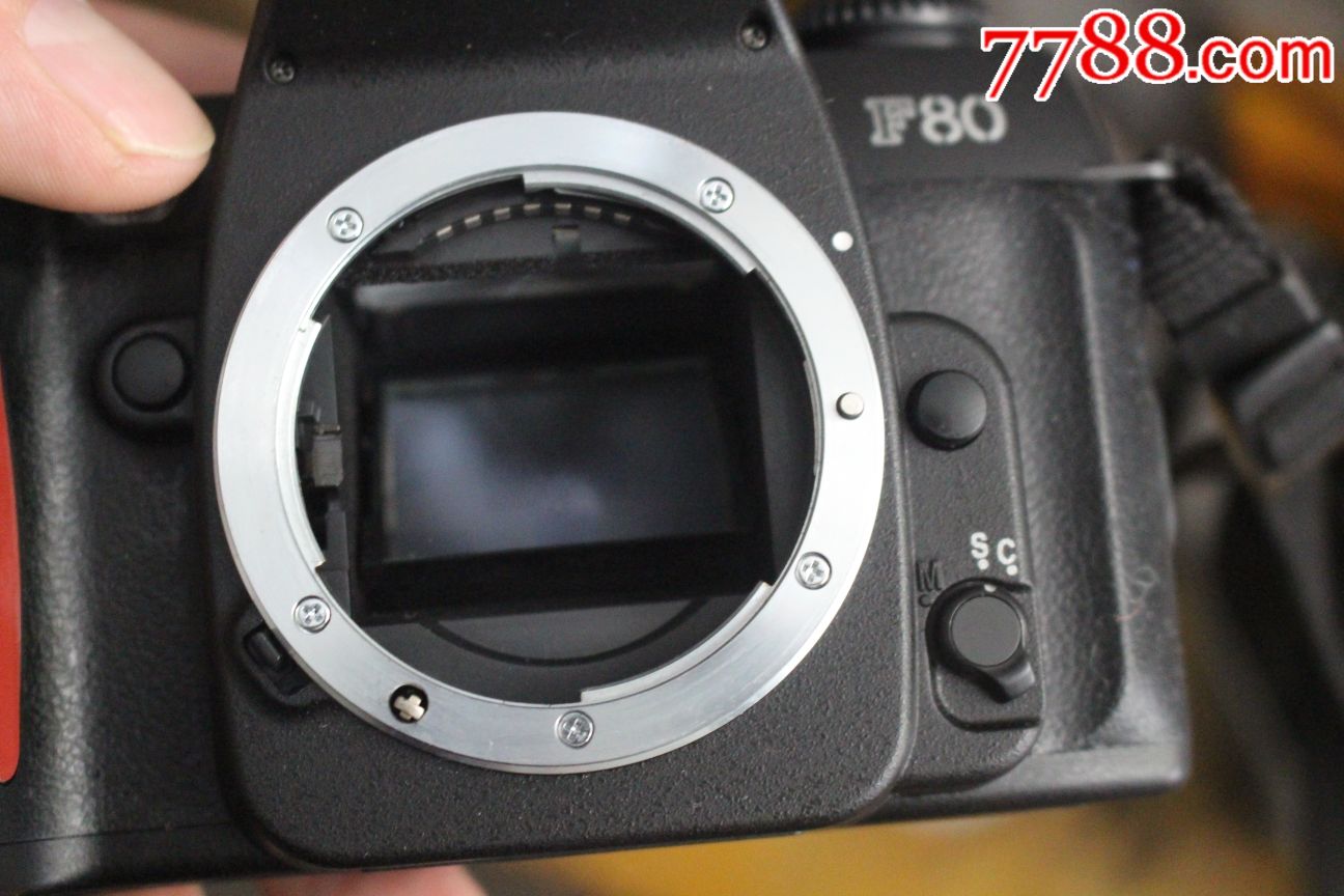 尼康d7000对比佳能70d_尼康d750对比尼康d610_尼康f75对比f80