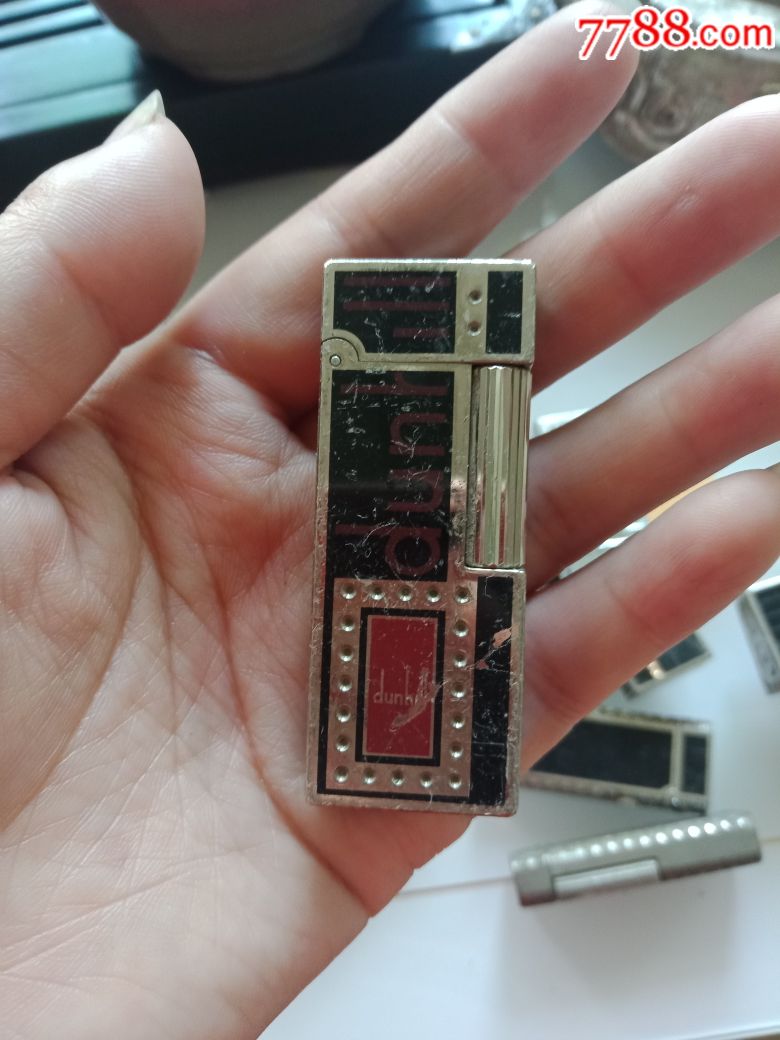 登喜路打火机