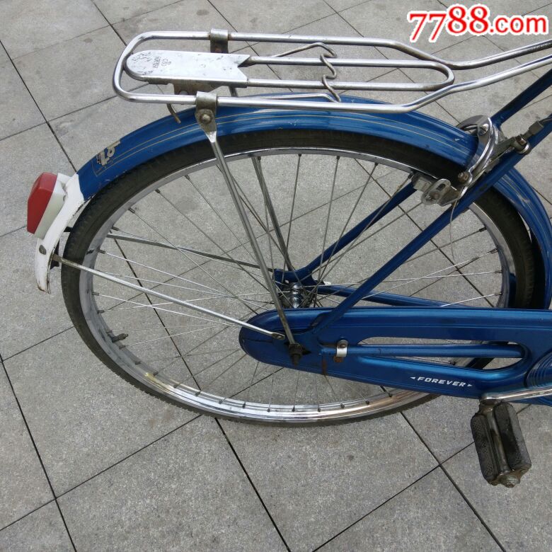 燕把线闸空梁兰色自行车.
