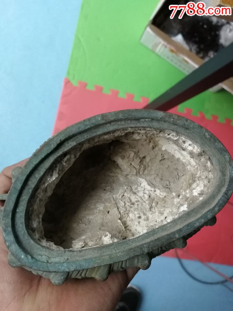 废品站收来的旧铜佛像