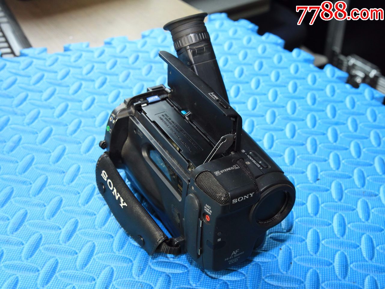 索尼sonyCCD-TR750E数码摄像机