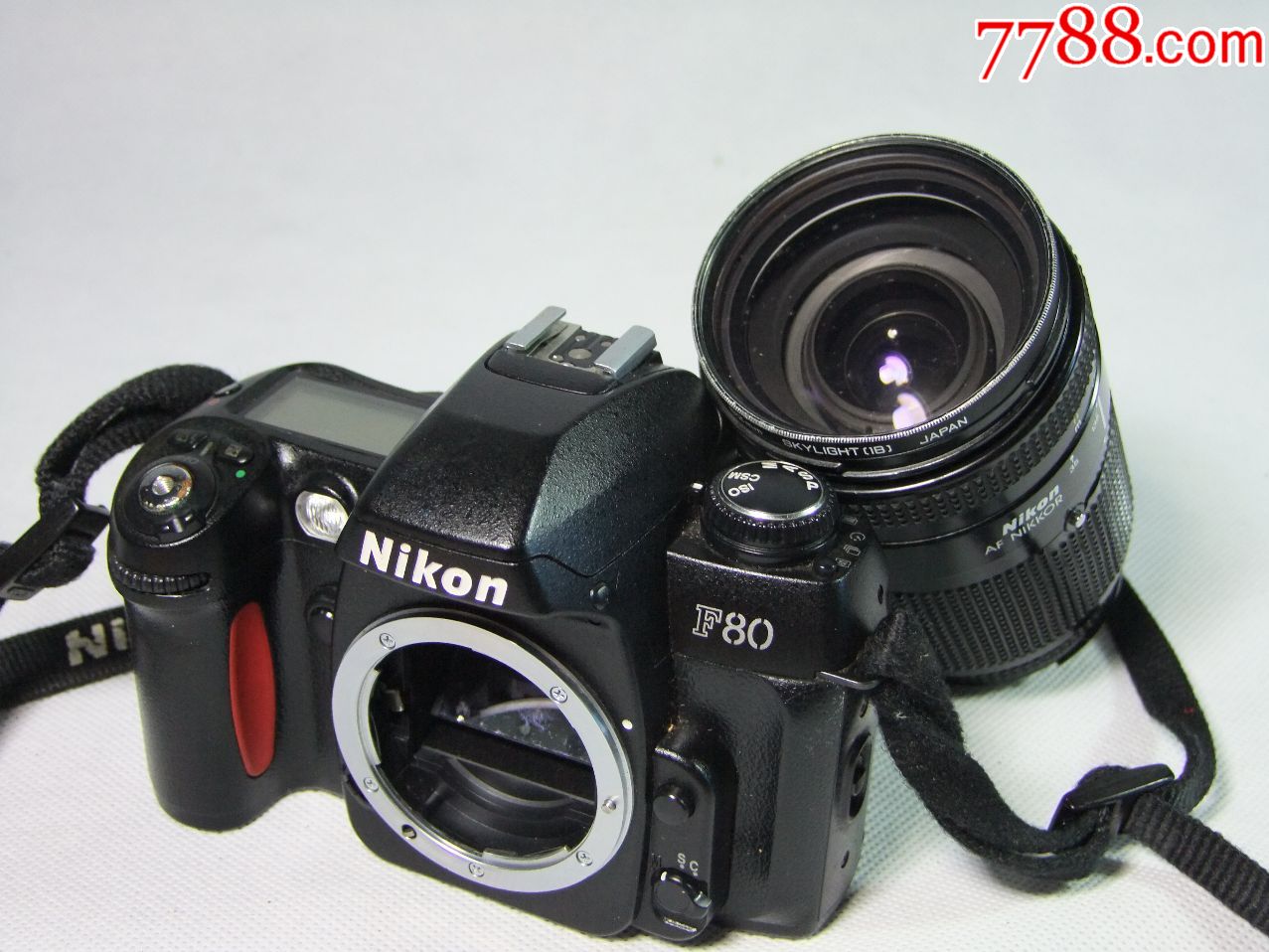 Nikon AF-S 24-85mm f / 3.5-4.5G