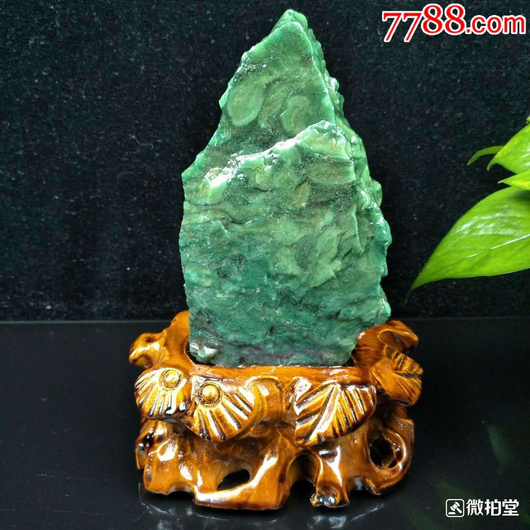 天然绿碧玉原石尺寸:8×6×18.8厘米重量:2.88斤购物保障:保