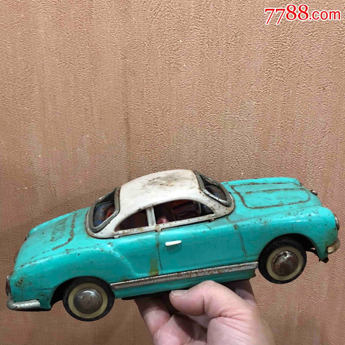 60年代mf-74惯性小轿车,本店其它铁皮玩具在拍