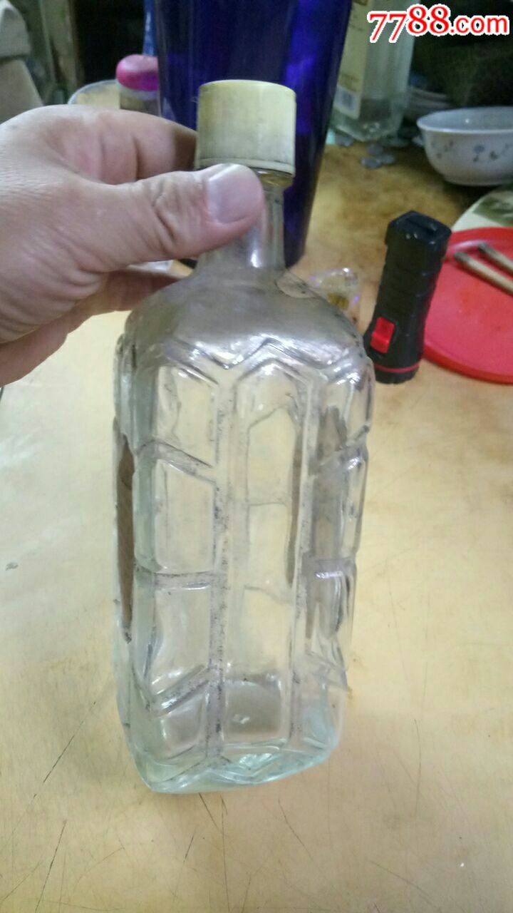 吉林长白山葡萄酒厂威士忌空酒瓶
