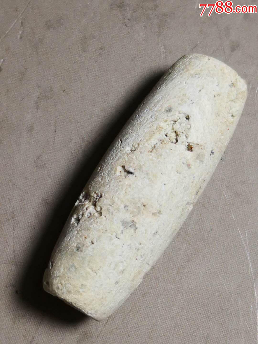 完全鸡骨白的高古玉勒子