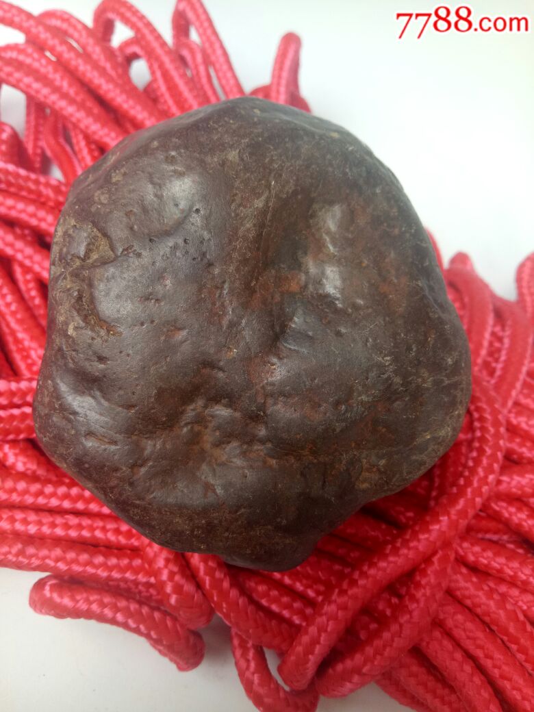 红色石铁陨石