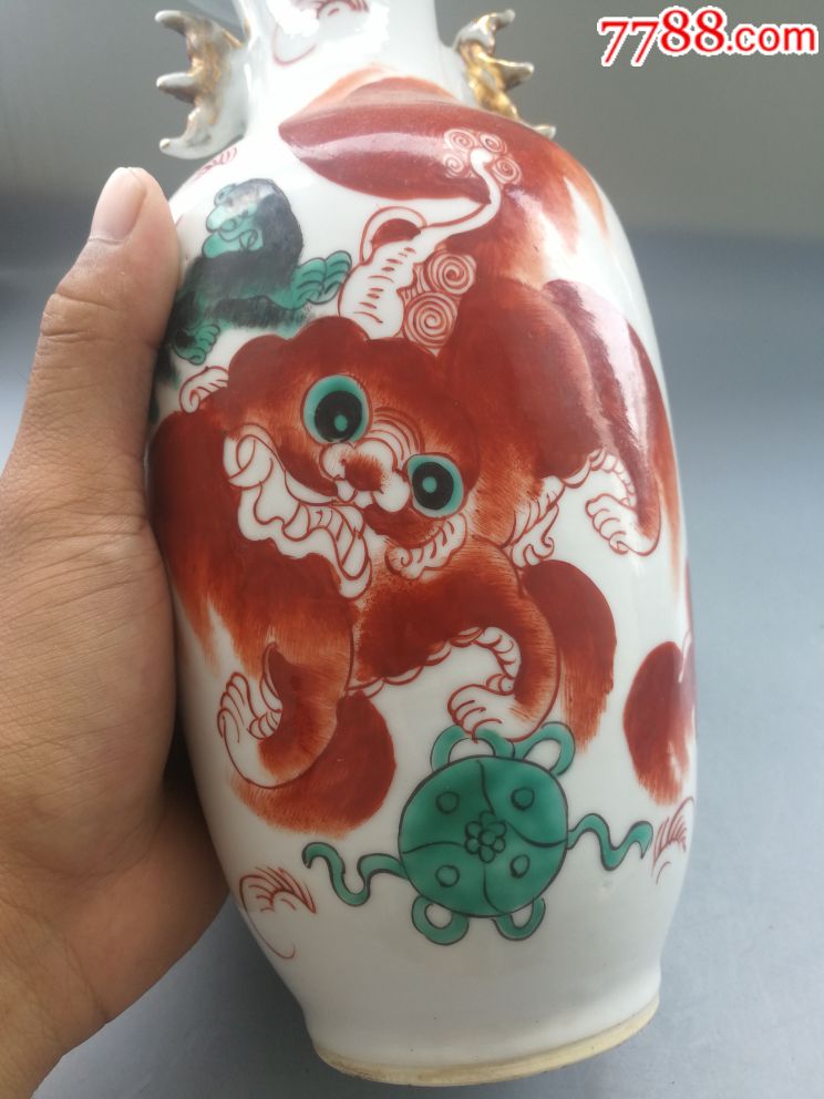 民国粉彩太师少保瓶