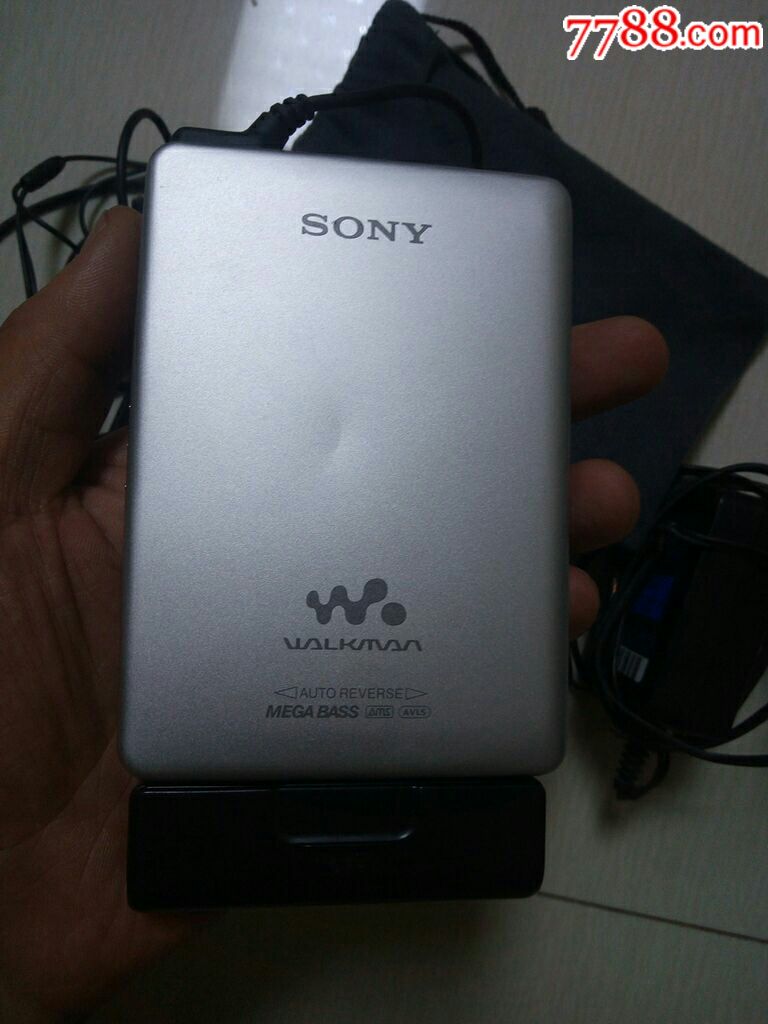 sonywm-ex631超薄金属随身听一个!见图,图上有的就有