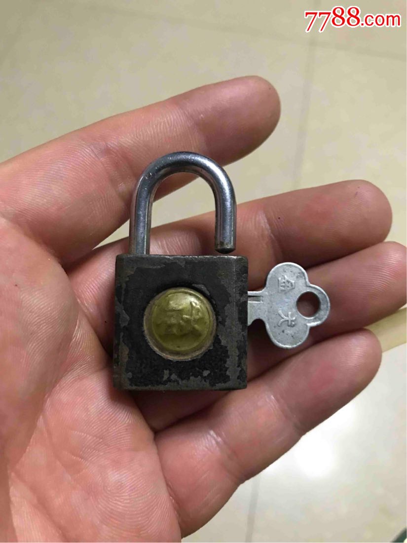 金犬锁头