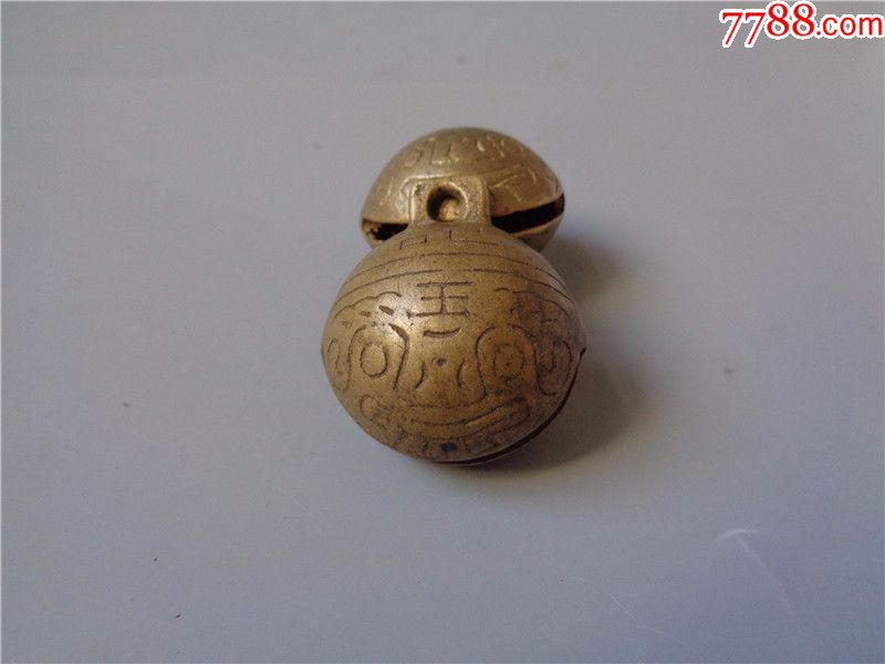 清代临记款虎头铜铃铛一对