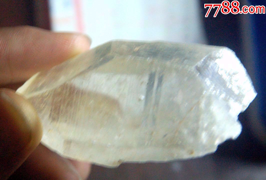 纯天然水晶原石一颗(二)水晶石