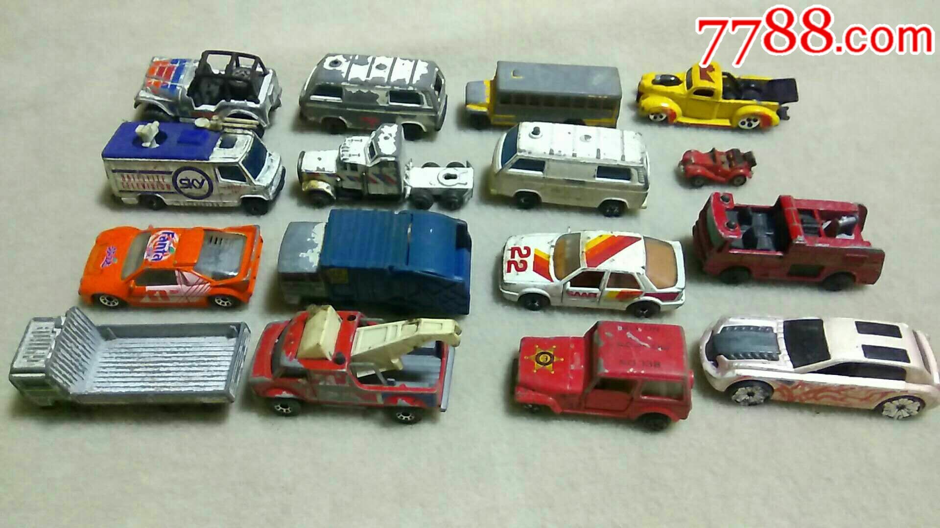 80年代合金小汽车16个(二)_其他传统玩具_第1张