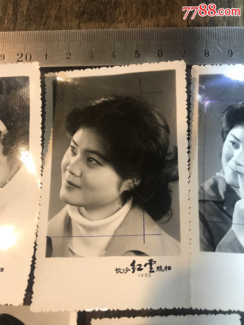 80年代美女艺术照9张不同