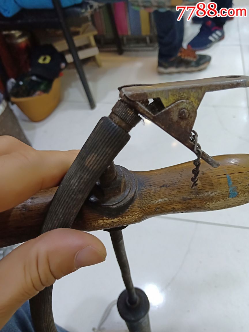 老式自行车打气筒一个出售