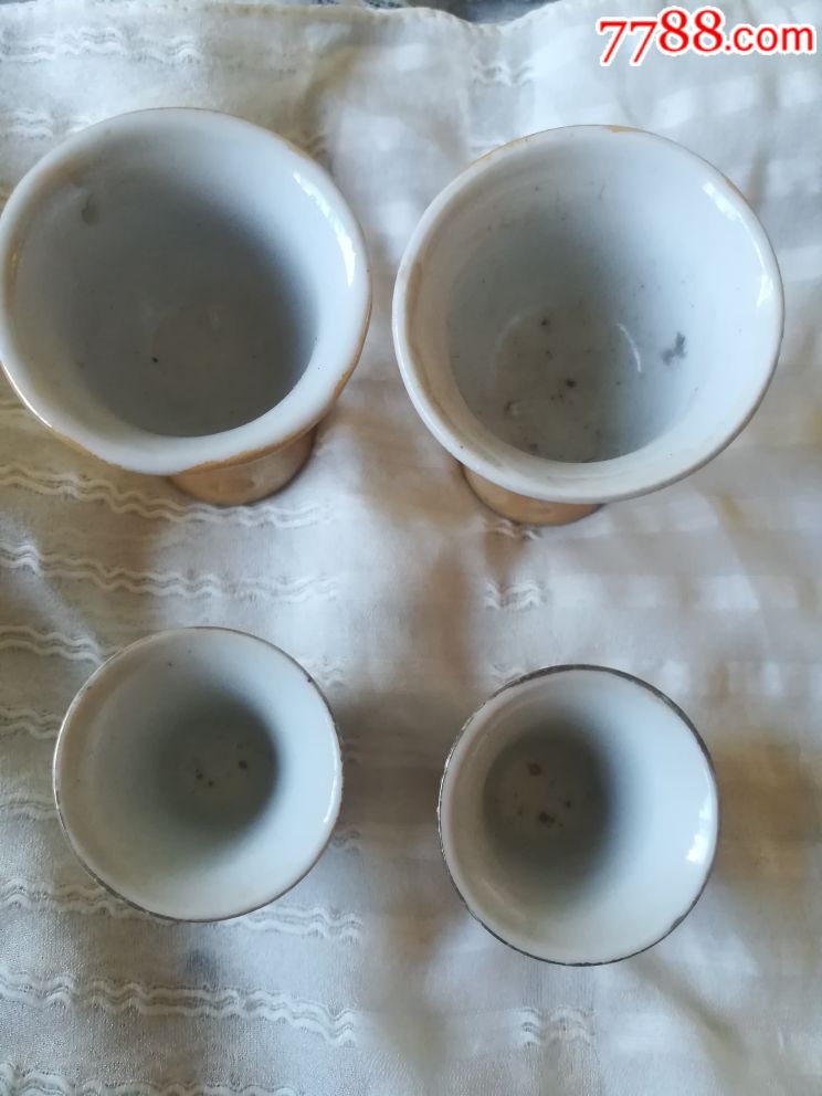 老酒杯两对