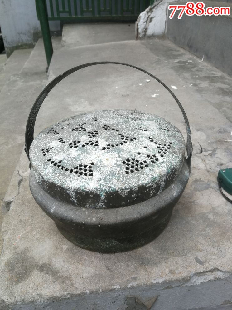 铜暖炉