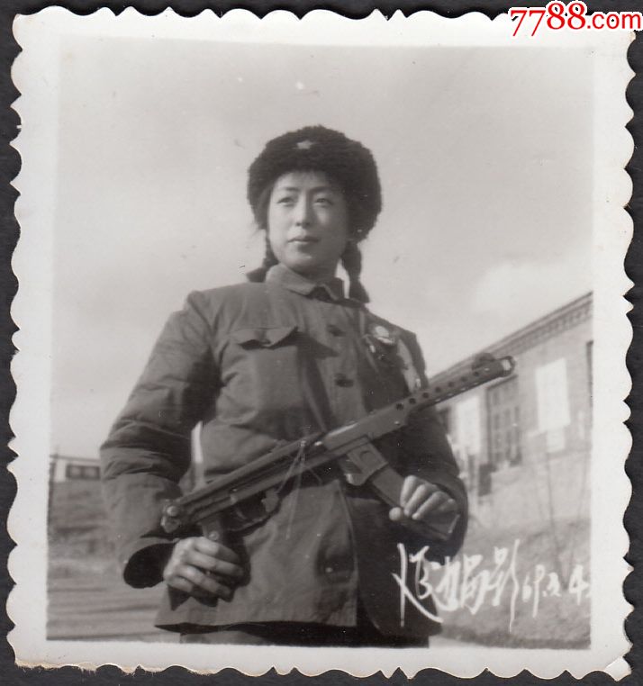 文革女兵延边留影