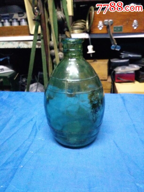 老琉璃瓶一个