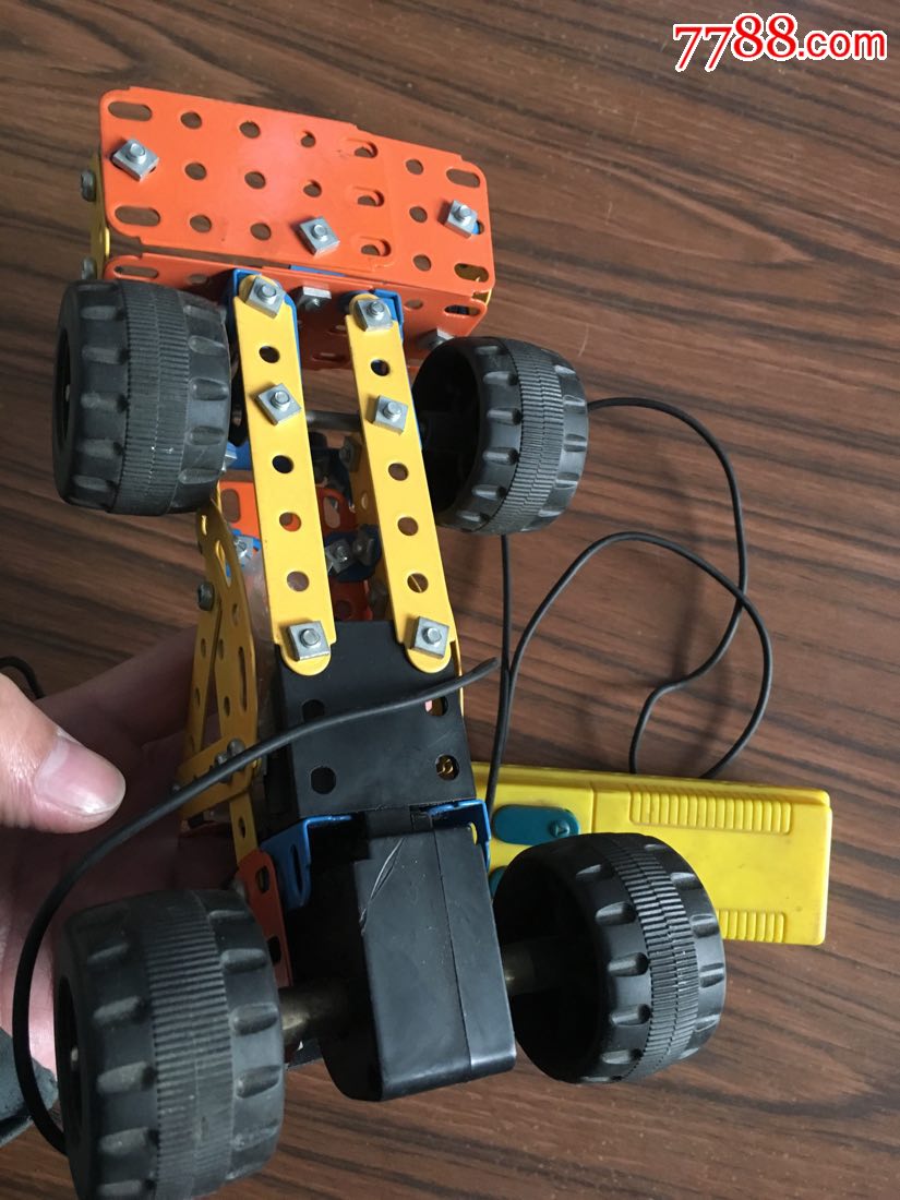铁片拼装玩具铲车建造模型带遥控radioshack
