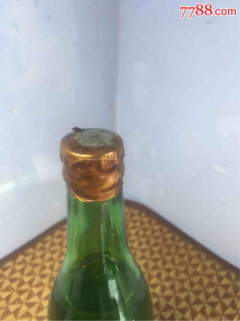 山西名酒:汾酒(70年代啤酒盖金膜500ml)