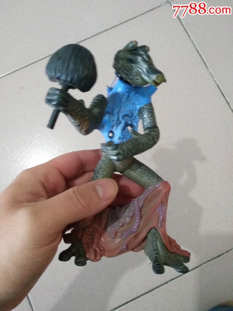 鳄鱼怪