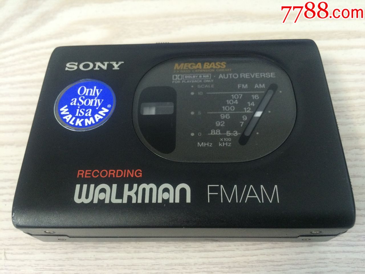 一台经典收藏sonywm-gx50收录放磁带随身听,送磁带一盘.