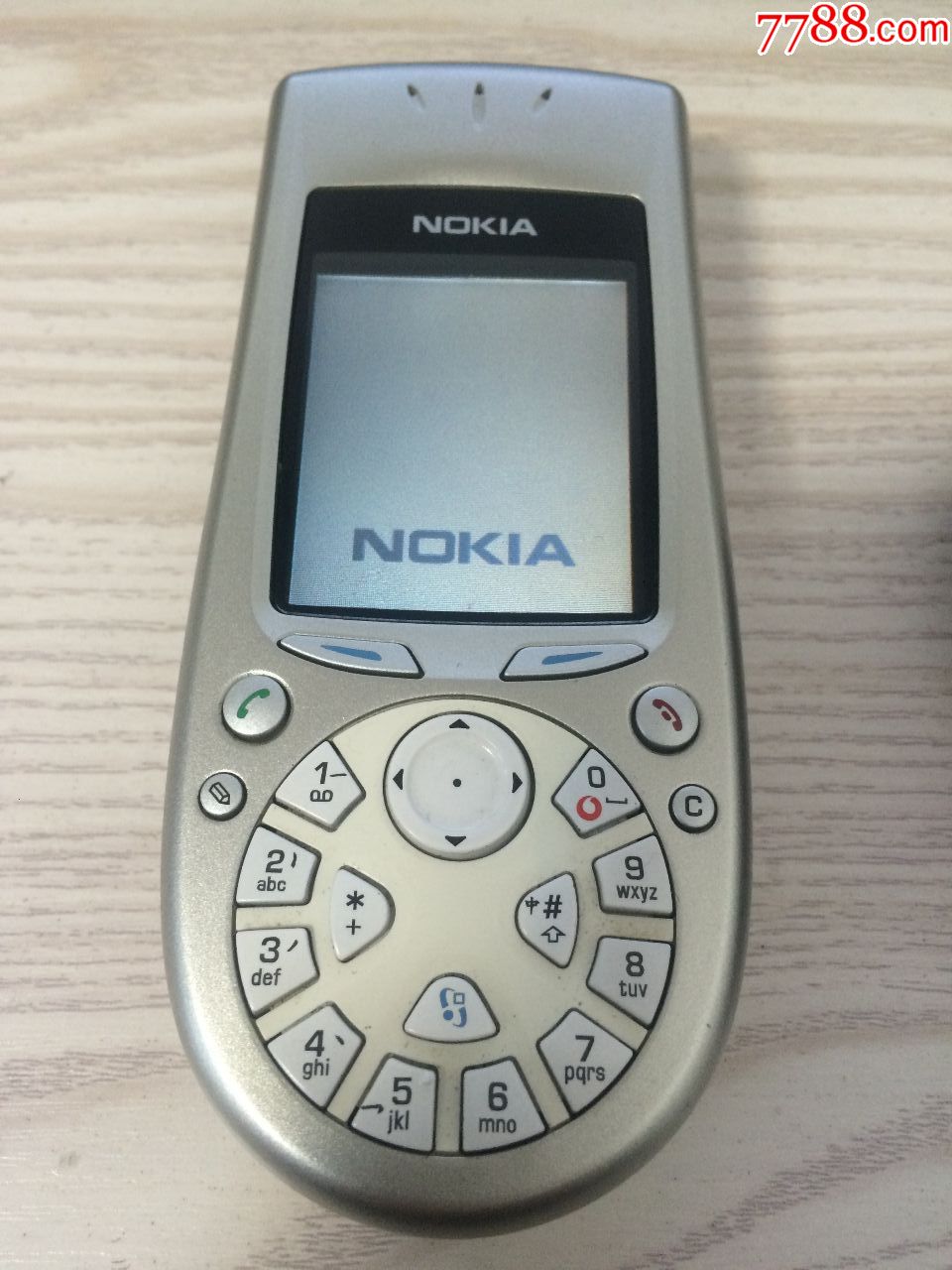 一个经典收藏限量诺基亚nokia,3650手机.