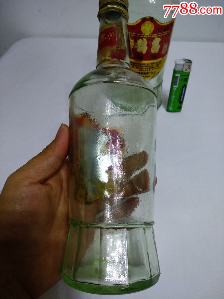 云南彝州牟定鹊泉喜鹊窝酒,空酒瓶空瓶老酒瓶子2个合拍