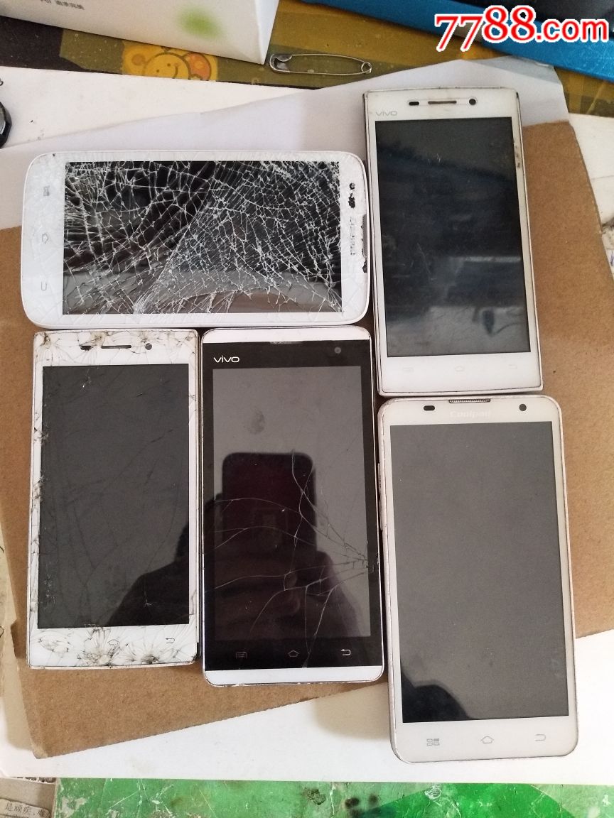废旧手机5台打包