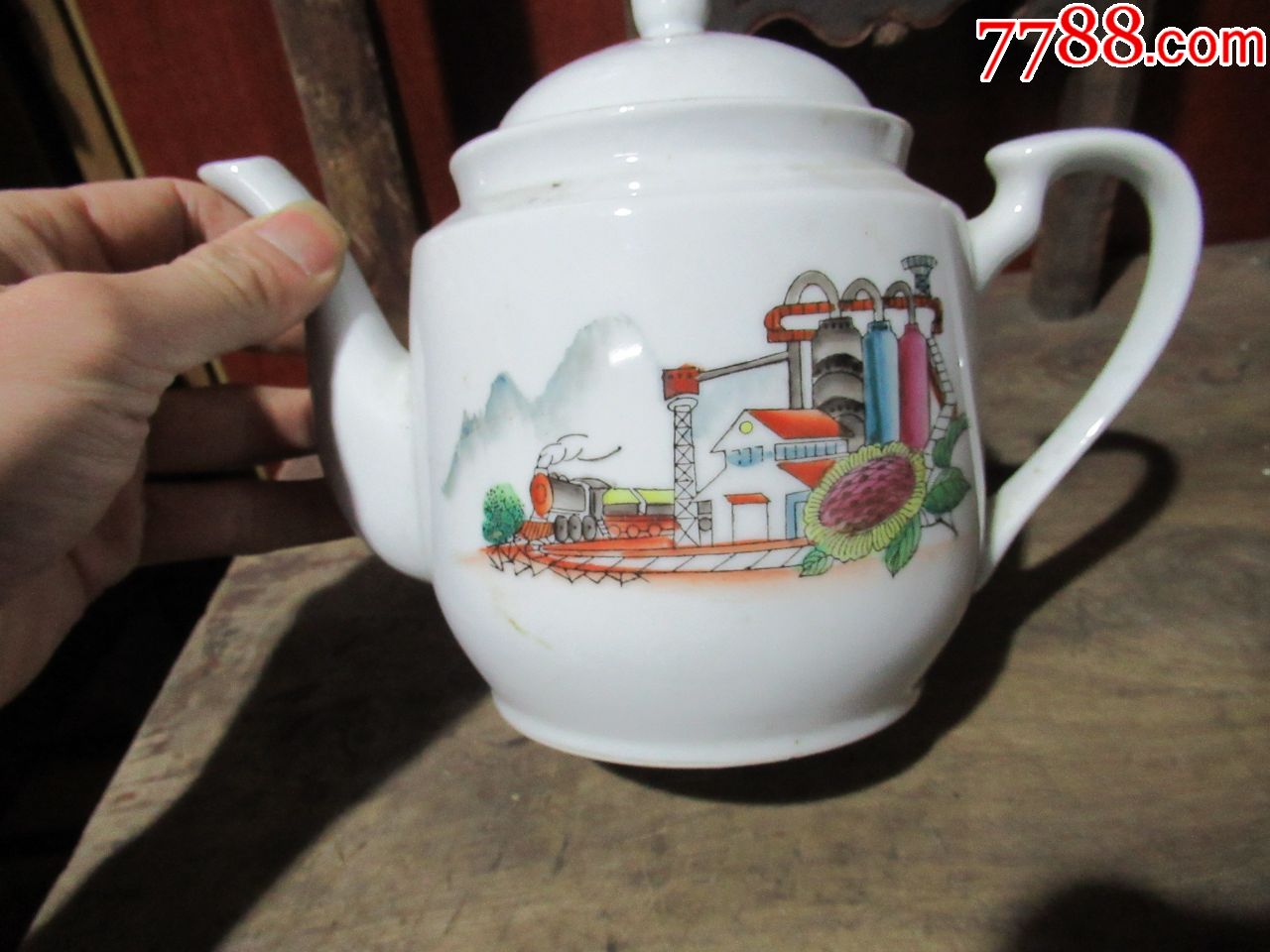 1971年醴陵国光瓷厂文革壶茶壶一个,完好无毛病